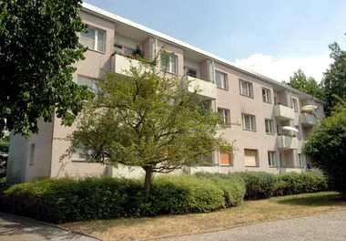 Gut geschnitte 2 Zimmer mit Balkon — photo 1
